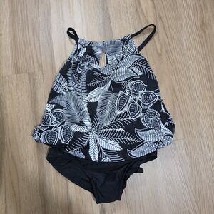 Maxine Of Hollywood Tankini Swimsuit Black White Leaf Print Size 6